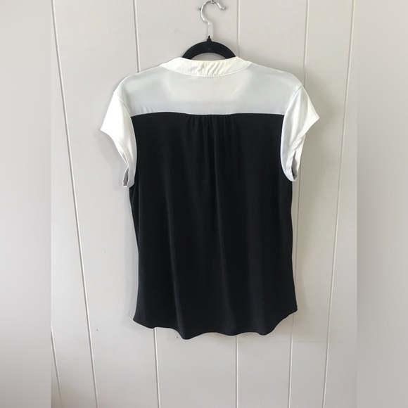 Ricki’s Size Medium Top - Picture 2 of 4